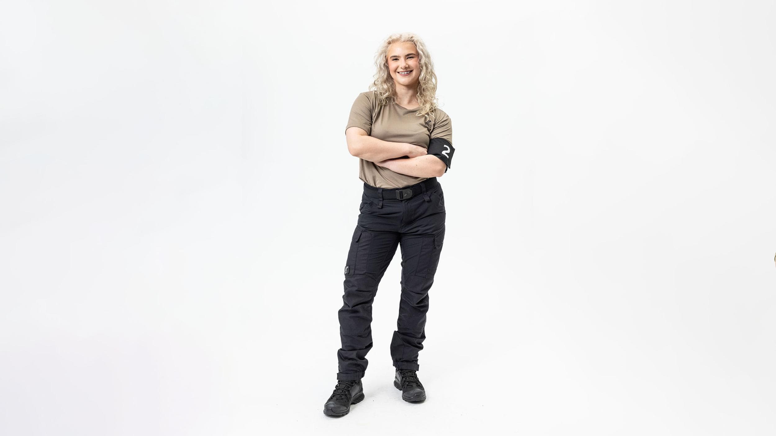 2 PINJA SANAKSENAHO, 22, SOMEPERSOONA 2 PINJA SANAKSENAHO, 22, SOMEPERSOONA